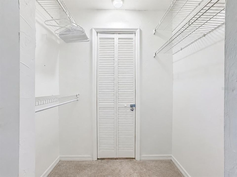 For Sale: $689,900 (2 beds, 2 baths, 1080 Square Feet)