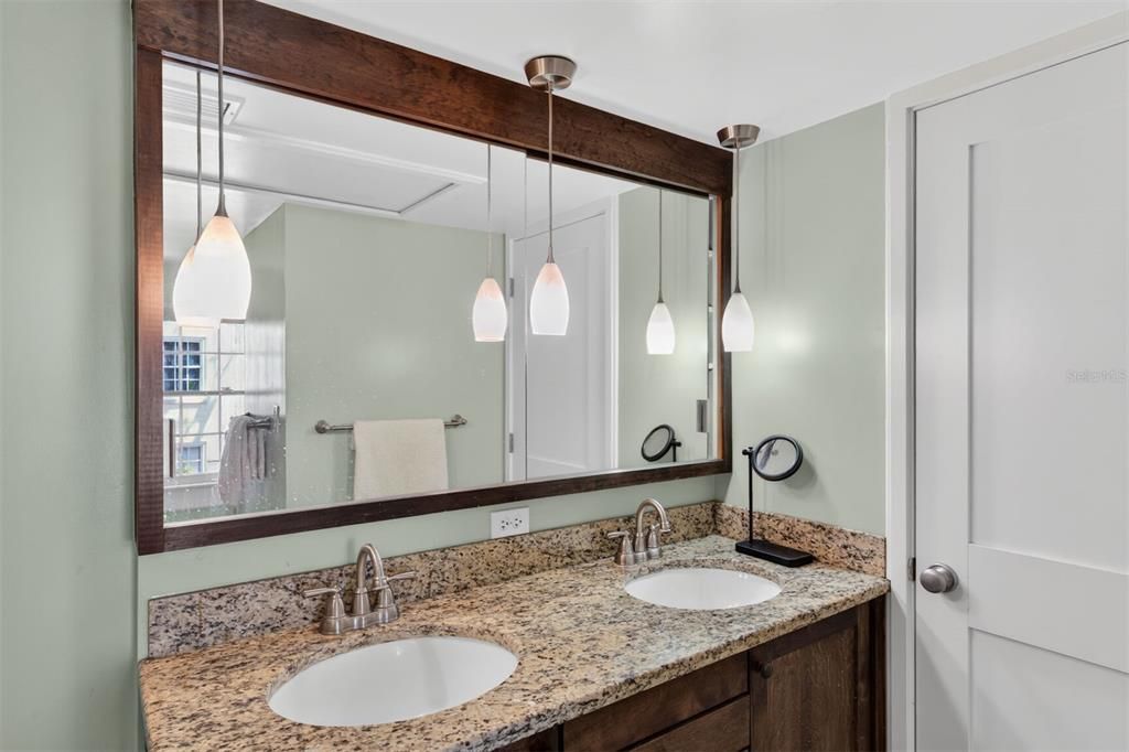Active With Contract: $575,000 (4 beds, 2 baths, 1773 Square Feet)
