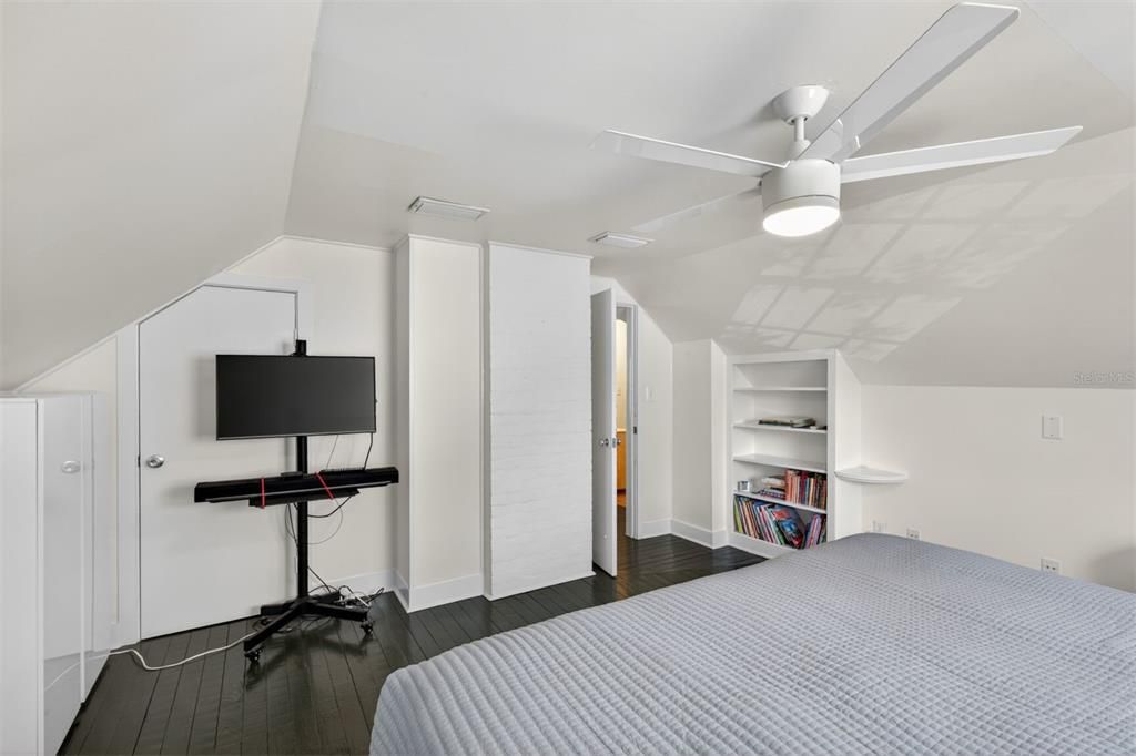 Active With Contract: $575,000 (4 beds, 2 baths, 1773 Square Feet)