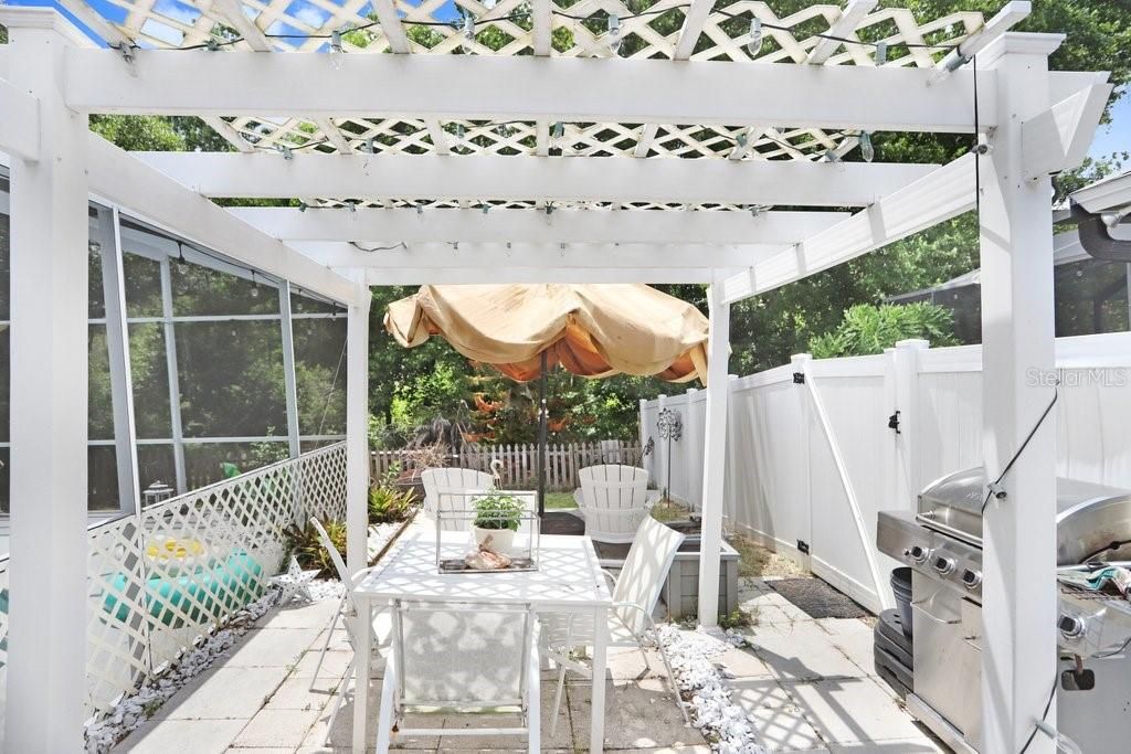 For Sale: $370,000 (4 beds, 2 baths, 1516 Square Feet)