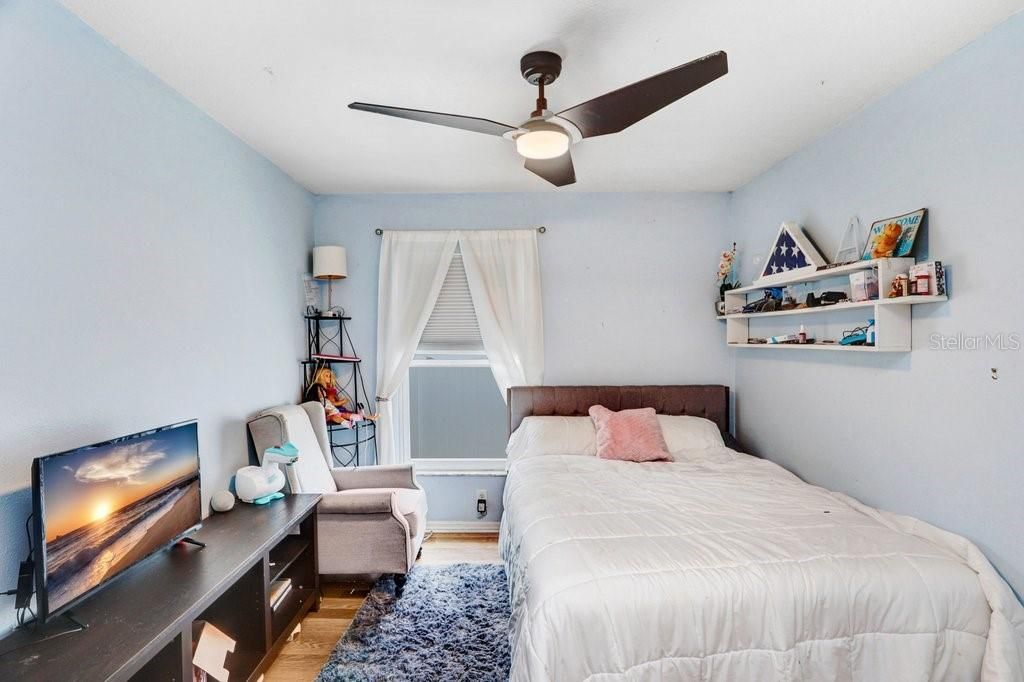 For Sale: $370,000 (4 beds, 2 baths, 1516 Square Feet)