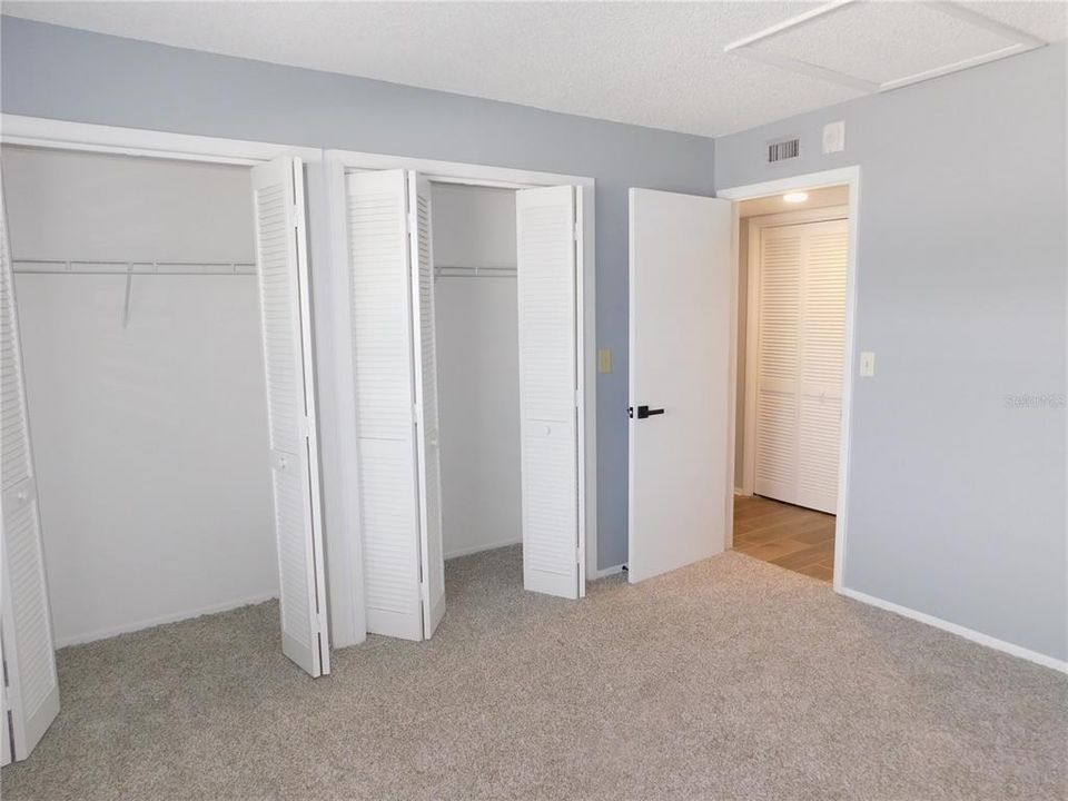 На продажу: $198,000 (2 спален, 2 ванн, 1094 Квадратных фут)