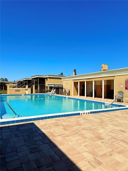 For Sale: $95,990 (1 beds, 1 baths, 768 Square Feet)