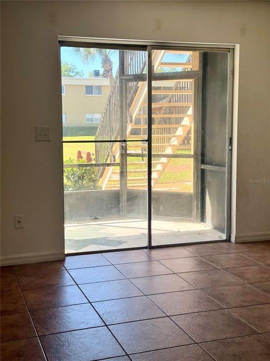 For Sale: $95,990 (1 beds, 1 baths, 768 Square Feet)