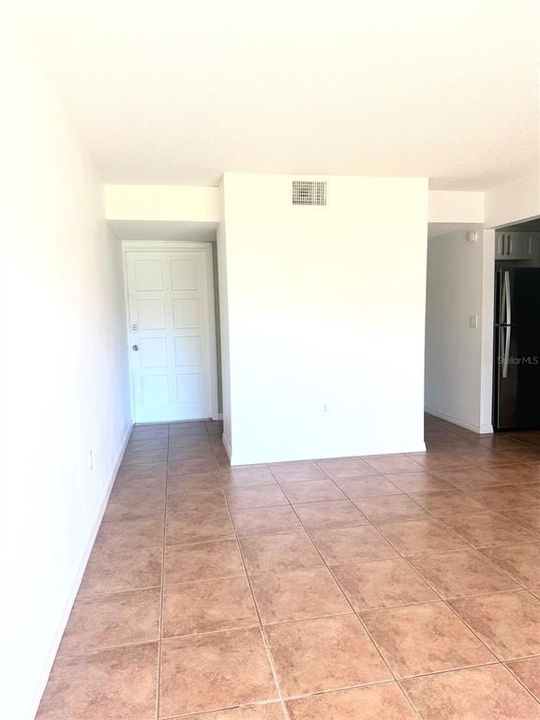 For Sale: $95,990 (1 beds, 1 baths, 768 Square Feet)