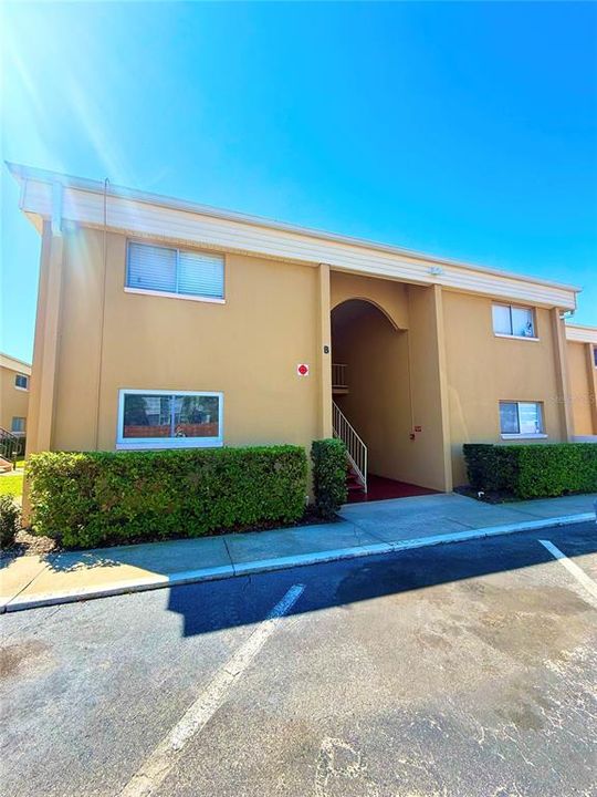 For Sale: $95,990 (1 beds, 1 baths, 768 Square Feet)