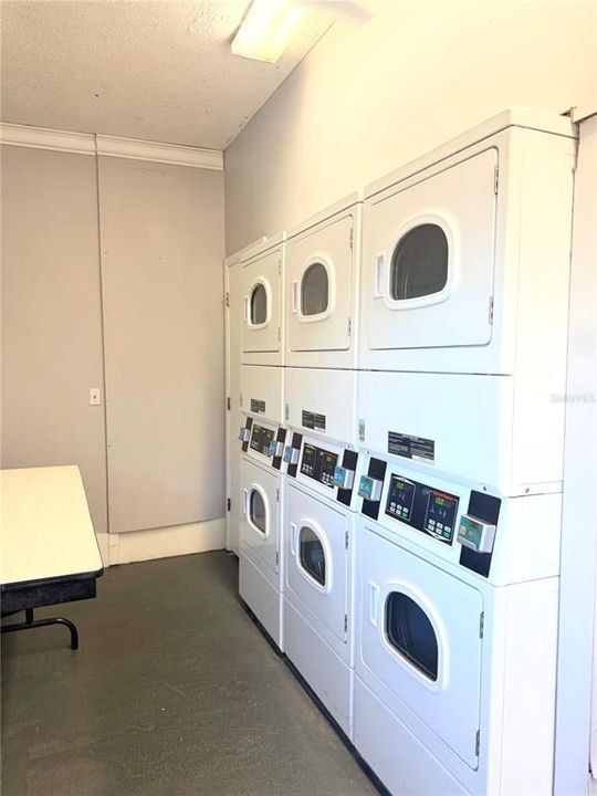 For Sale: $95,990 (1 beds, 1 baths, 768 Square Feet)
