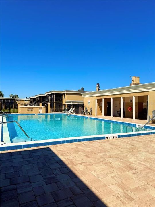 For Sale: $95,990 (1 beds, 1 baths, 768 Square Feet)