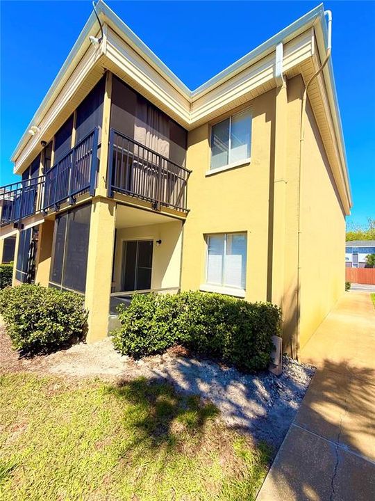 For Sale: $95,990 (1 beds, 1 baths, 768 Square Feet)