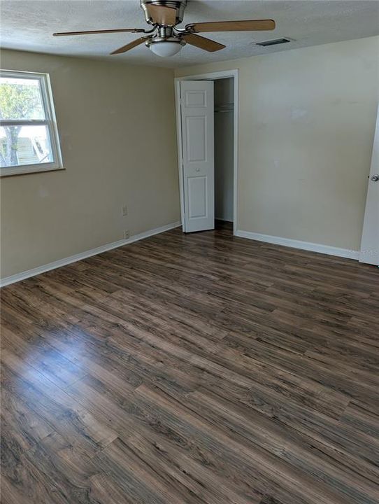For Sale: $180,000 (3 beds, 2 baths, 1248 Square Feet)
