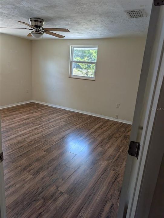 For Sale: $180,000 (3 beds, 2 baths, 1248 Square Feet)