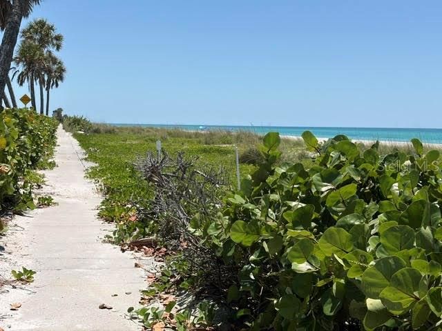 For Sale: $2,500,000 (0.27 acres)