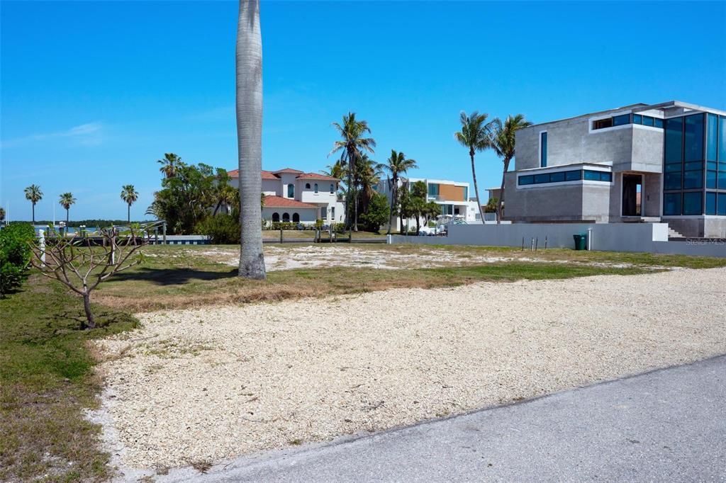 For Sale: $2,500,000 (0.27 acres)