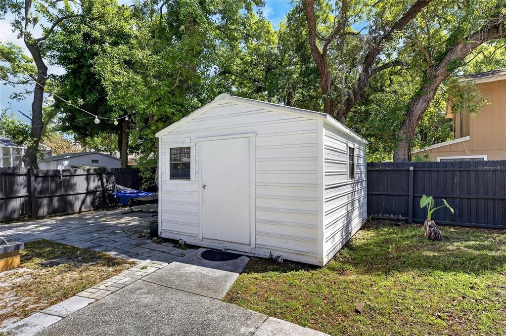 Activo con contrato: $449,000 (4 camas, 2 baños, 1793 Pies cuadrados)