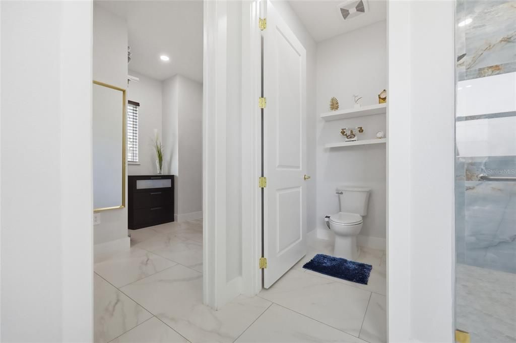 En Venta: $1,350,000 (4 camas, 3 baños, 3417 Pies cuadrados)