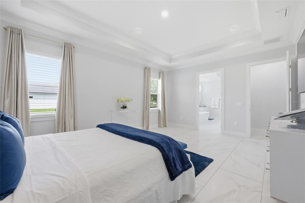 En Venta: $1,350,000 (4 camas, 3 baños, 3417 Pies cuadrados)