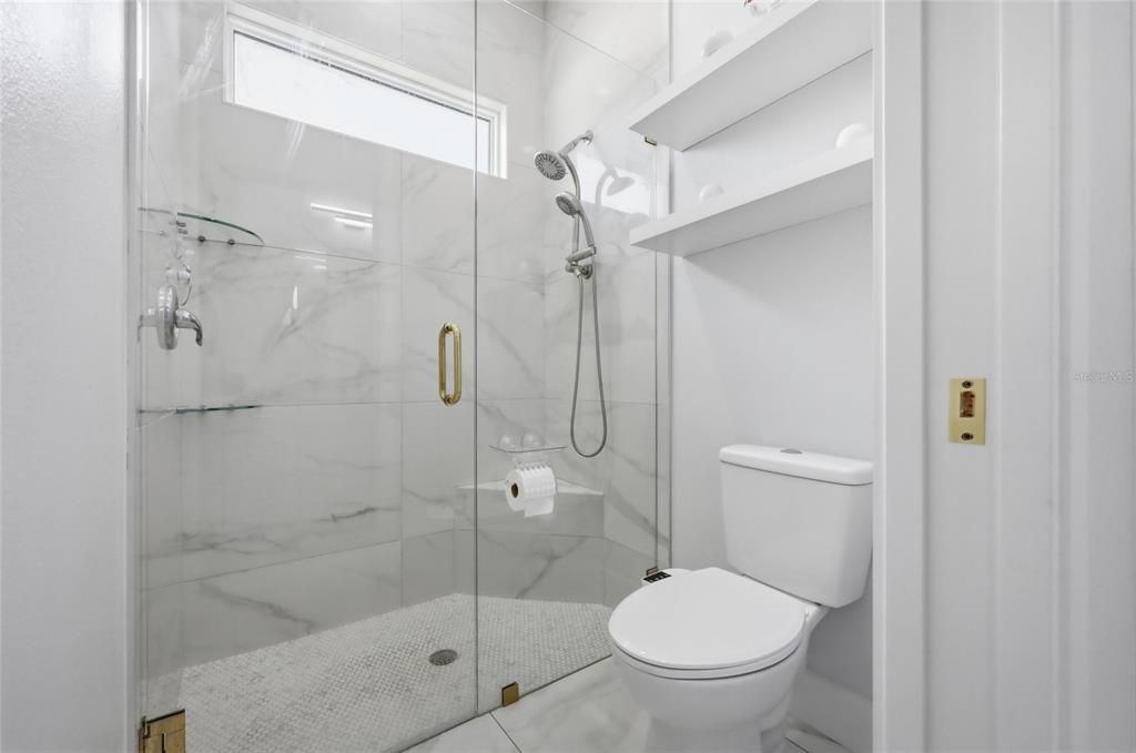 En Venta: $1,350,000 (4 camas, 3 baños, 3417 Pies cuadrados)