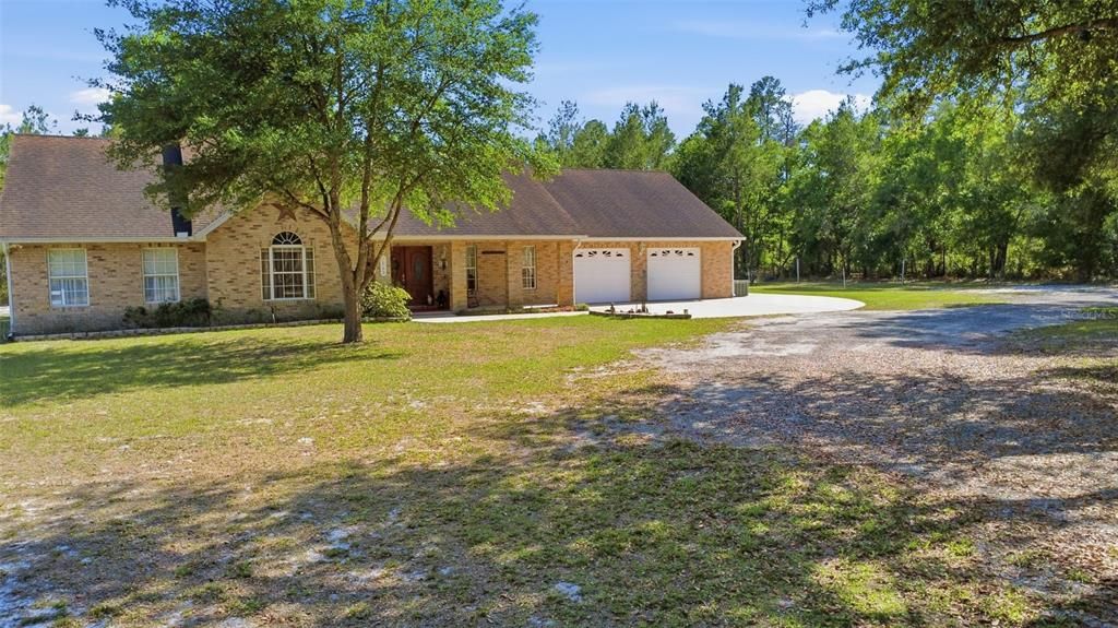 For Sale: $769,900 (3 beds, 2 baths, 2229 Square Feet)