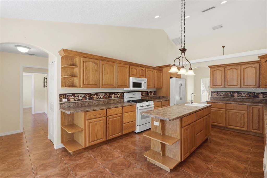 For Sale: $769,900 (3 beds, 2 baths, 2229 Square Feet)