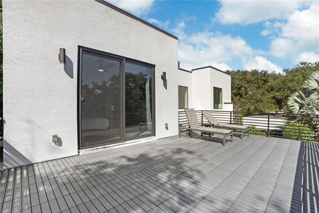 En Venta: $895,000 (4 camas, 2 baños, 2518 Pies cuadrados)