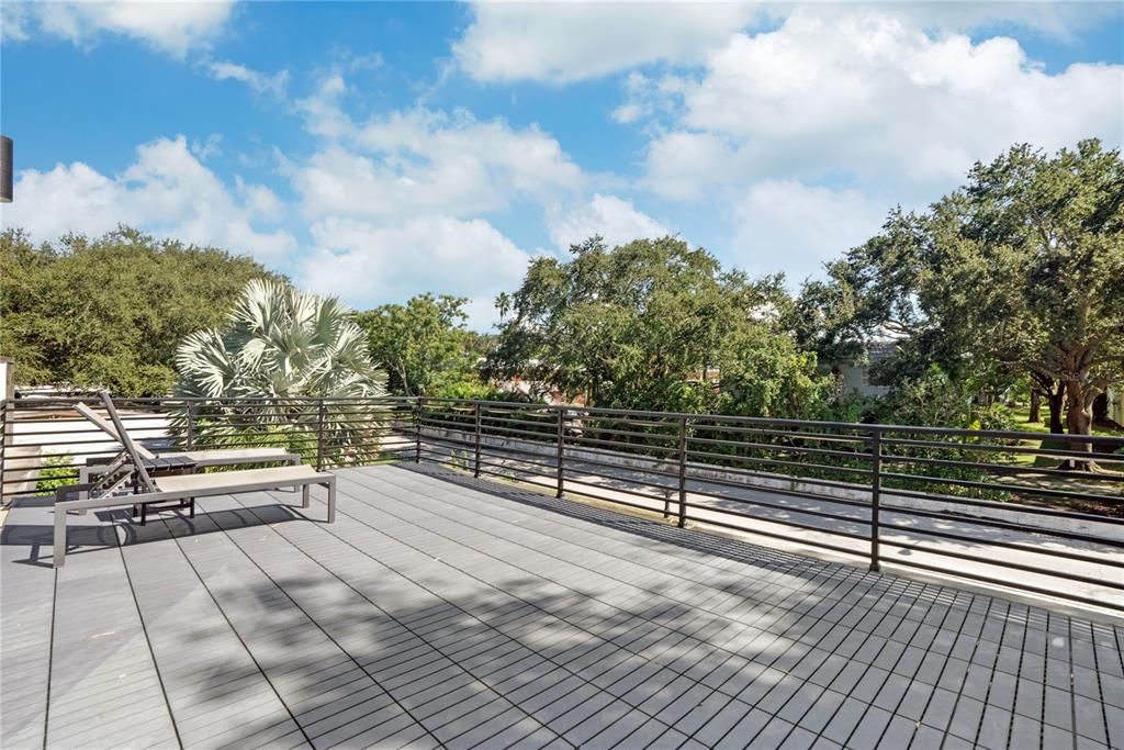 En Venta: $895,000 (4 camas, 2 baños, 2518 Pies cuadrados)