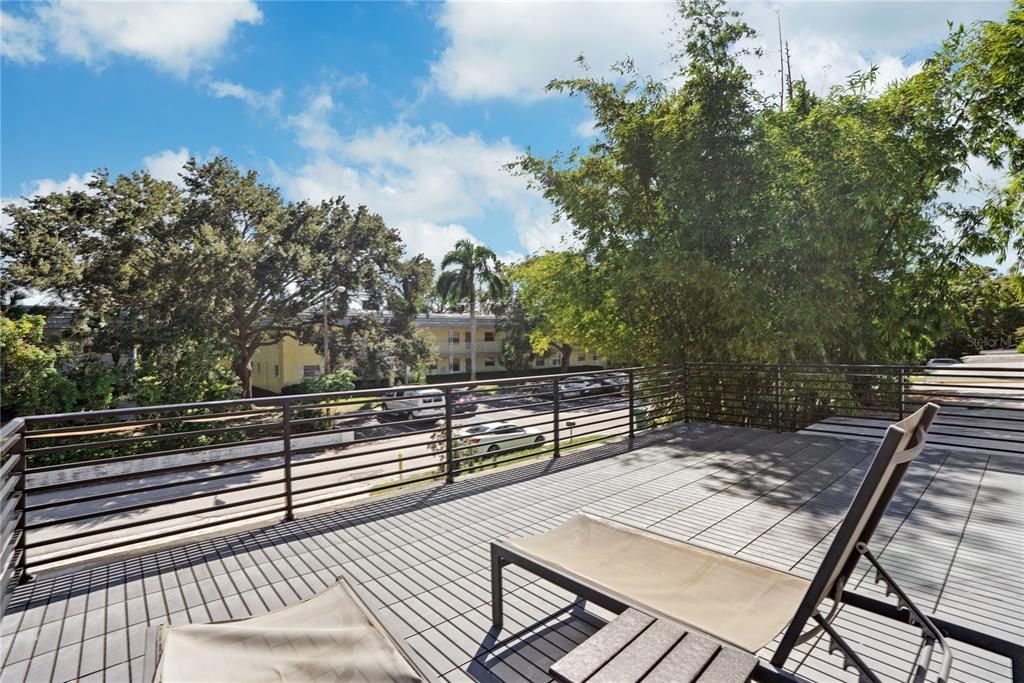 En Venta: $895,000 (4 camas, 2 baños, 2518 Pies cuadrados)
