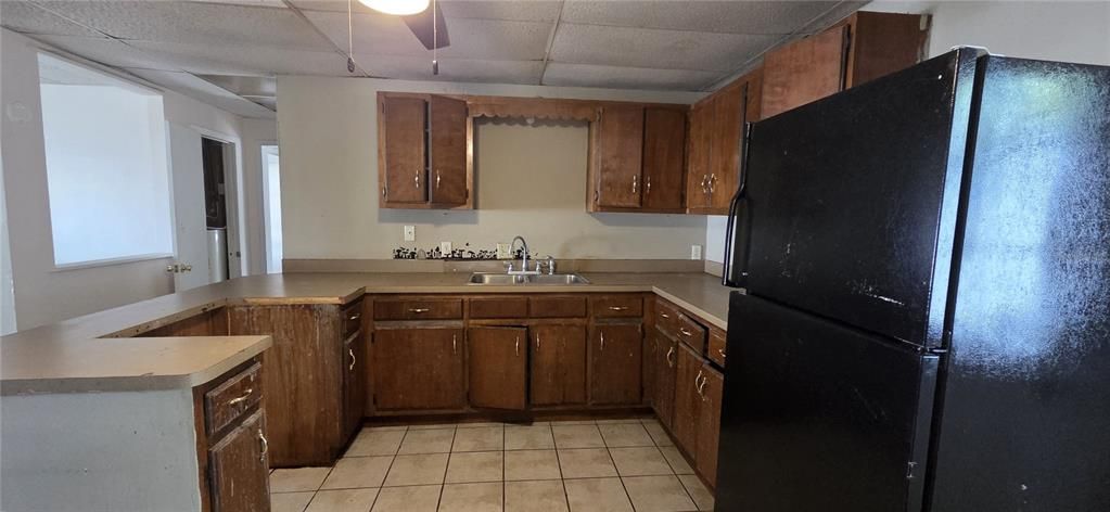 Activo con contrato: $180,000 (4 camas, 2 baños, 2160 Pies cuadrados)