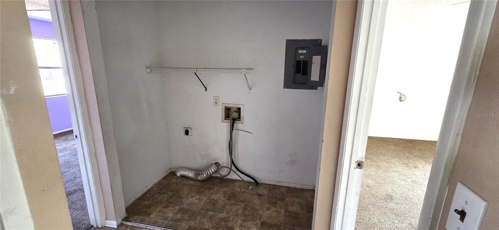 Activo con contrato: $180,000 (4 camas, 2 baños, 2160 Pies cuadrados)