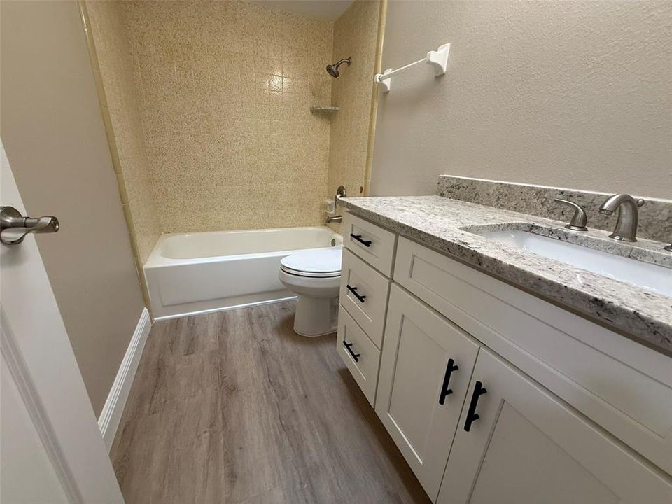 For Rent: $1,600 (2 beds, 2 baths, 1112 Square Feet)