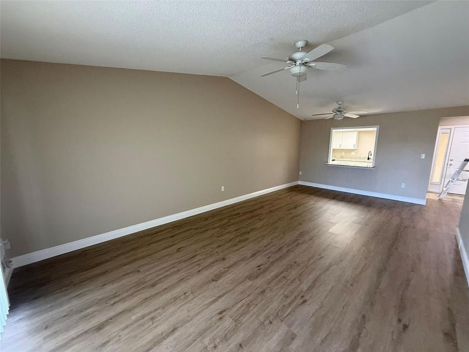 For Rent: $1,600 (2 beds, 2 baths, 1112 Square Feet)