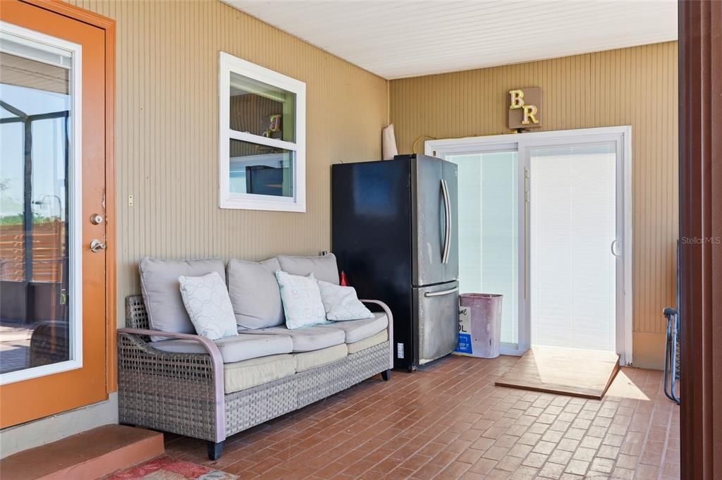 En Venta: $999,500 (3 camas, 3 baños, 2644 Pies cuadrados)