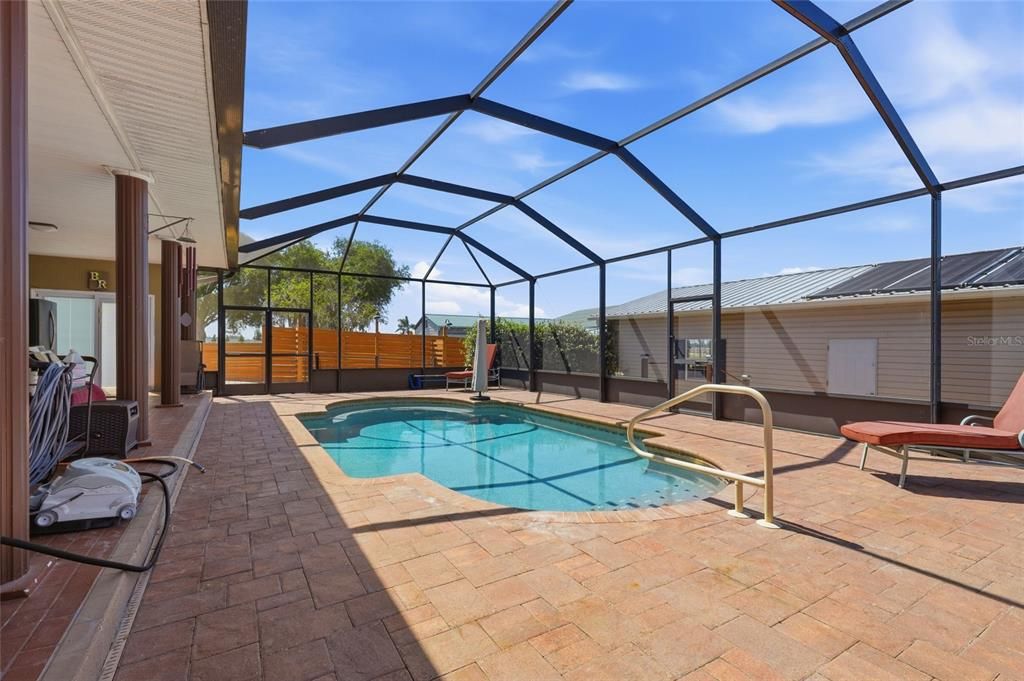 En Venta: $999,500 (3 camas, 3 baños, 2644 Pies cuadrados)