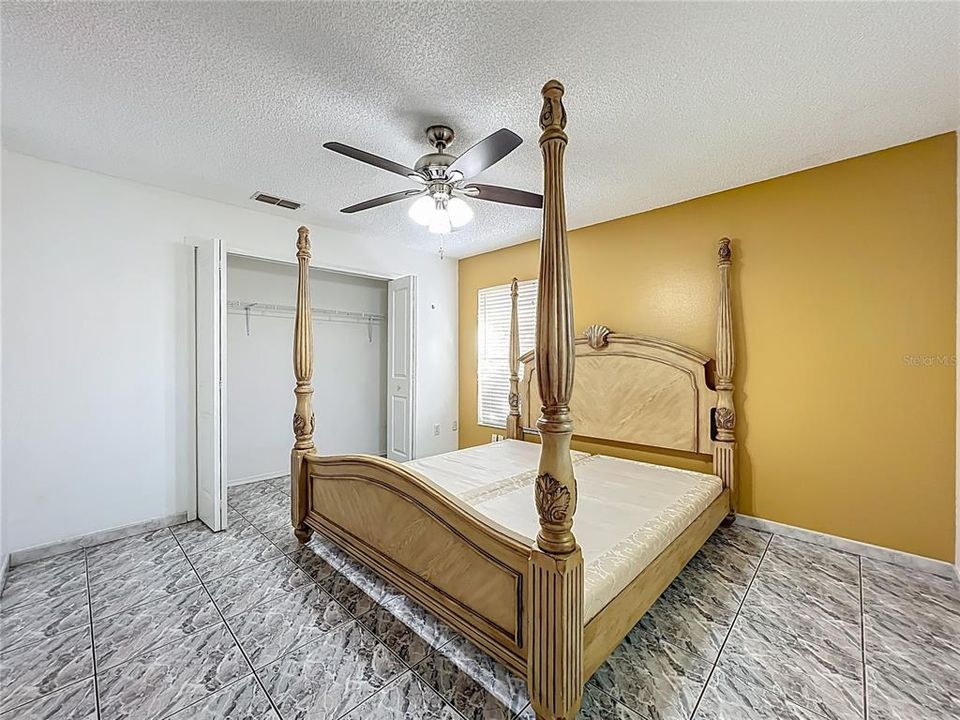 Active With Contract: $289,000 (3 beds, 1 baths, 1084 Square Feet)