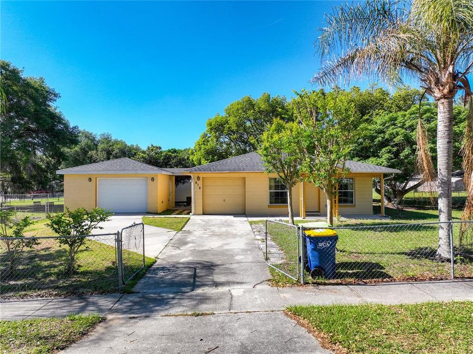 Active With Contract: $289,000 (3 beds, 1 baths, 1084 Square Feet)