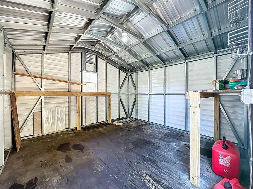 Active With Contract: $289,000 (3 beds, 1 baths, 1084 Square Feet)
