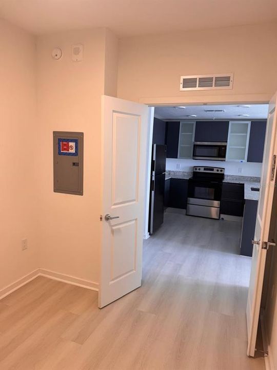 Active With Contract: $1,550 (2 beds, 2 baths, 168 Square Feet)