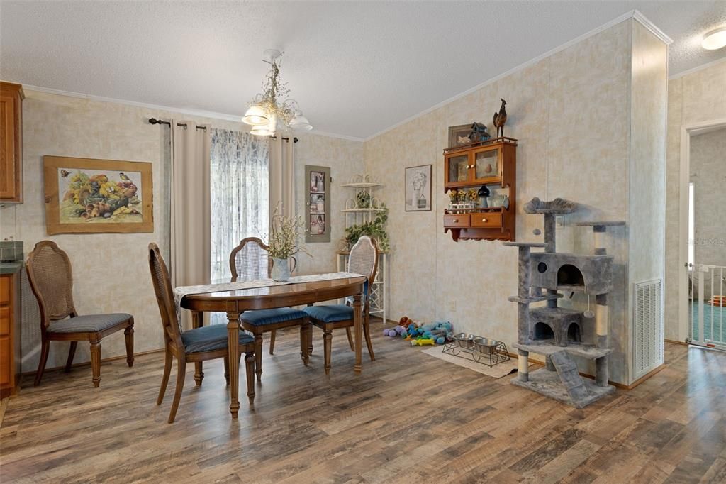 En Venta: $344,000 (3 camas, 2 baños, 1512 Pies cuadrados)
