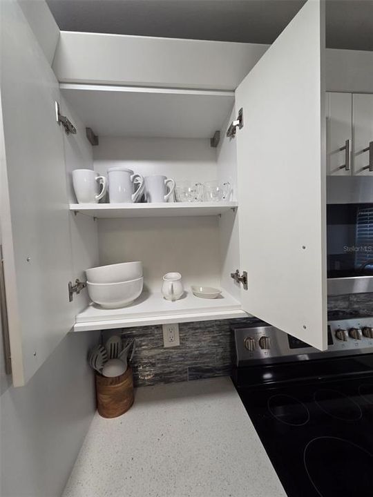 В аренду: $4,250 (4 спален, 2 ванн, 1860 Квадратных фут)