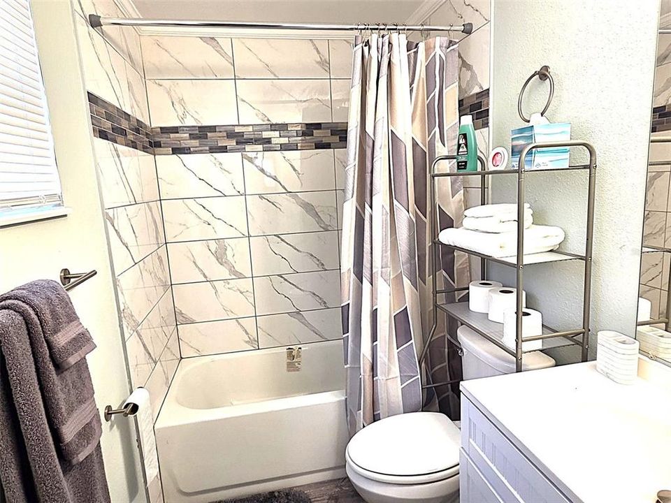 В аренду: $4,250 (4 спален, 2 ванн, 1860 Квадратных фут)