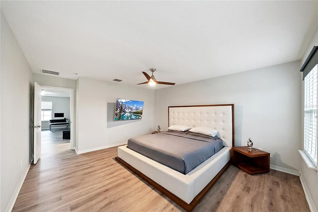 Active With Contract: $429,990 (4 beds, 2 baths, 1964 Square Feet)