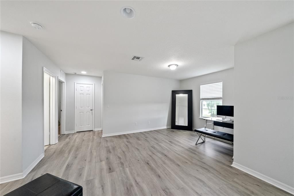 Active With Contract: $429,990 (4 beds, 2 baths, 1964 Square Feet)
