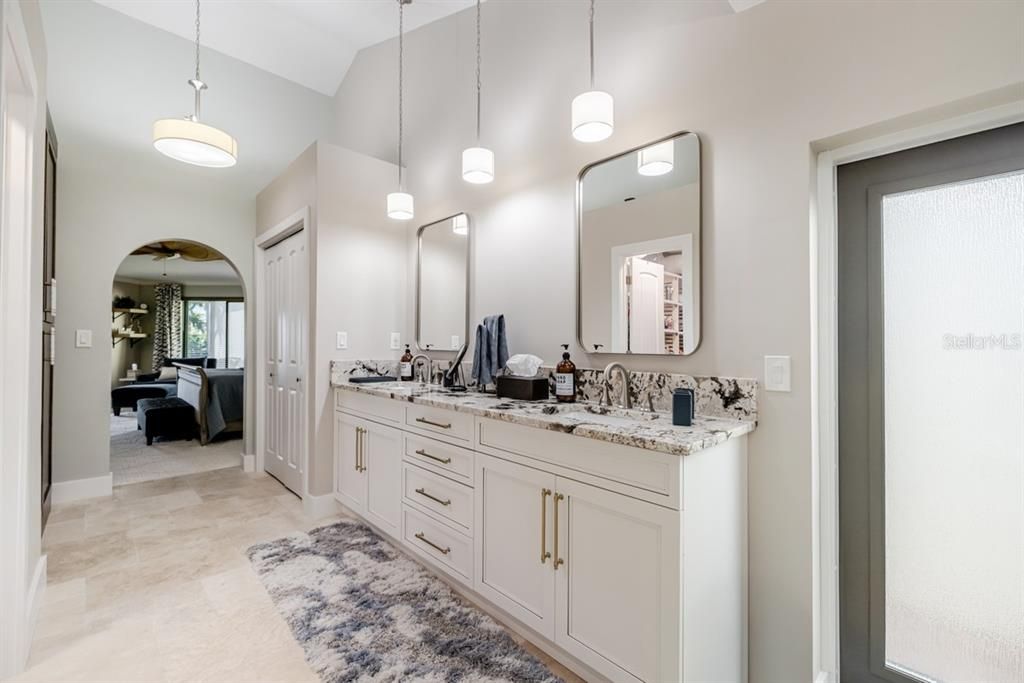 For Sale: $1,799,000 (3 beds, 3 baths, 2813 Square Feet)