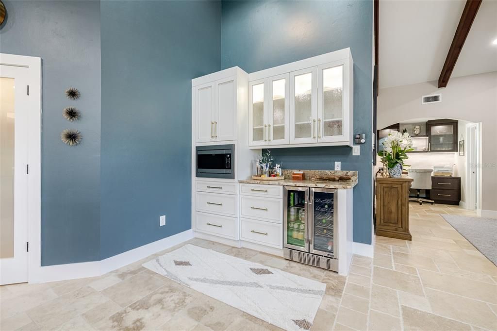 For Sale: $1,799,000 (3 beds, 3 baths, 2813 Square Feet)