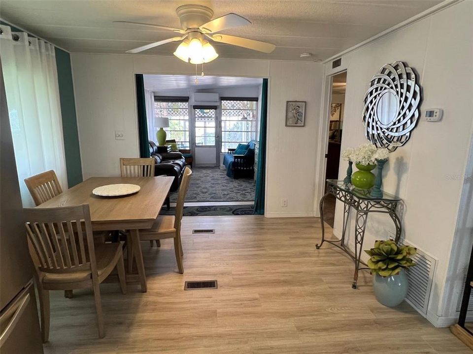 Activo con contrato: $174,900 (2 camas, 2 baños, 1284 Pies cuadrados)