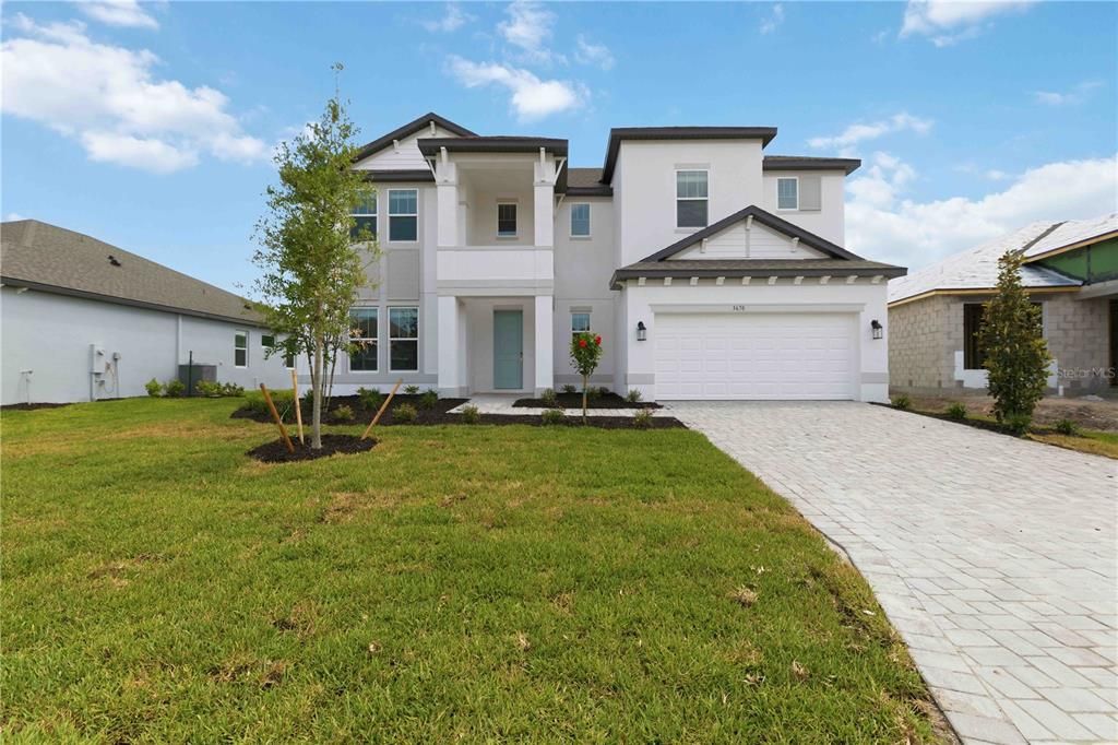 Activo con contrato: $777,999 (5 camas, 4 baños, 3800 Pies cuadrados)