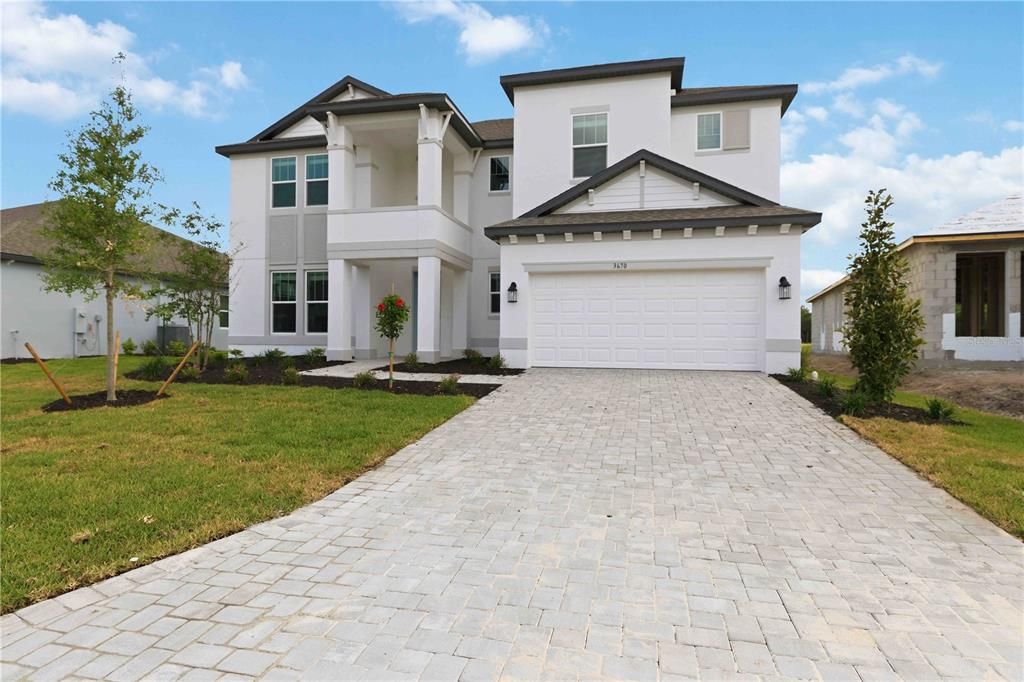 Activo con contrato: $777,999 (5 camas, 4 baños, 3800 Pies cuadrados)