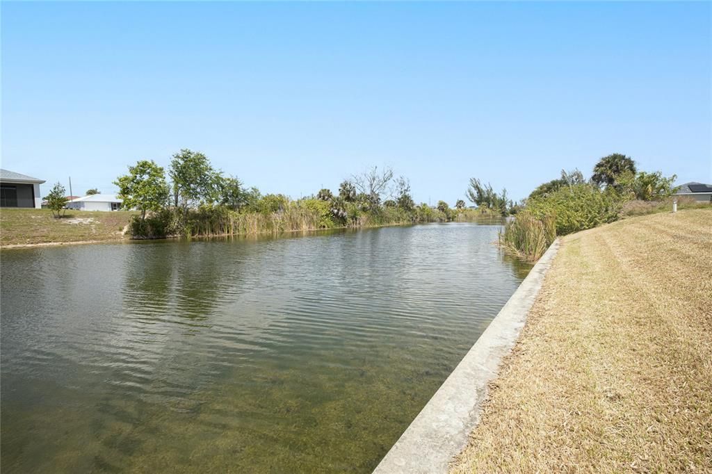 Activo con contrato: $329,900 (4 camas, 2 baños, 1787 Pies cuadrados)