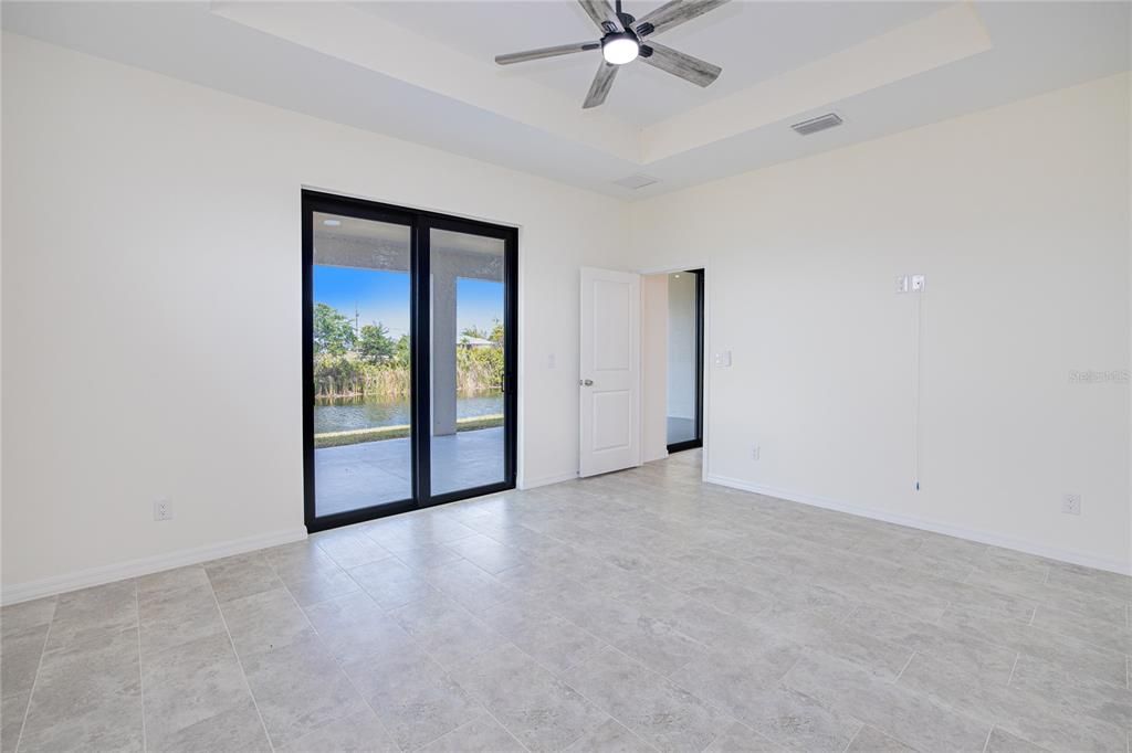 Activo con contrato: $329,900 (4 camas, 2 baños, 1787 Pies cuadrados)