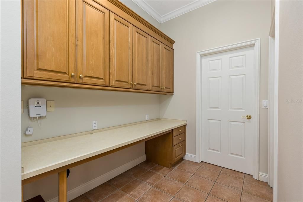 Activo con contrato: $490,000 (3 camas, 2 baños, 2045 Pies cuadrados)