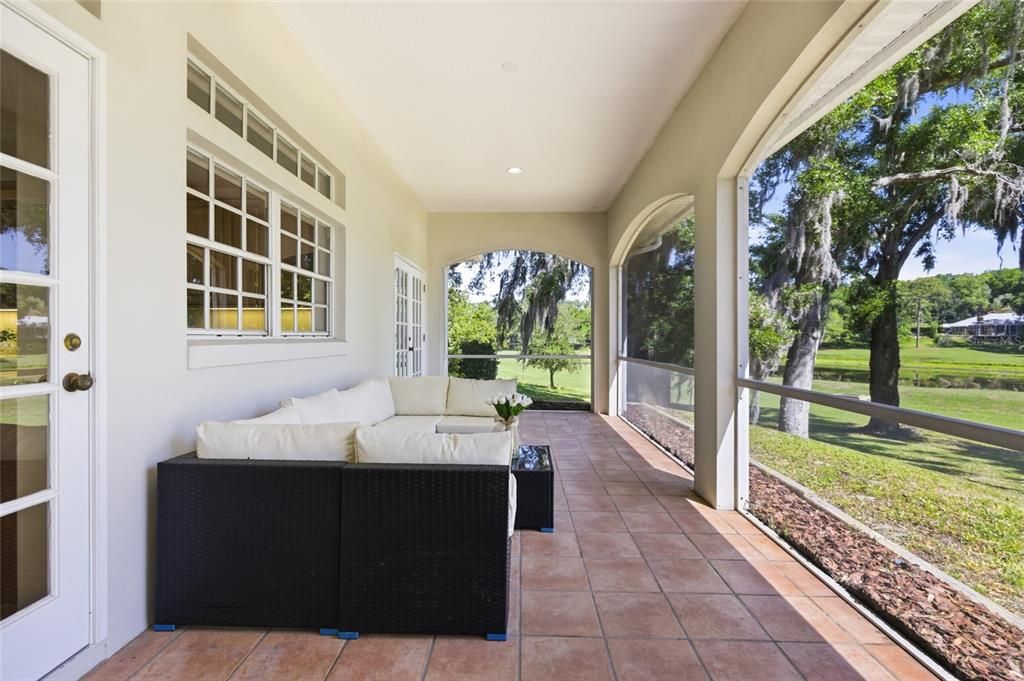 Activo con contrato: $490,000 (3 camas, 2 baños, 2045 Pies cuadrados)
